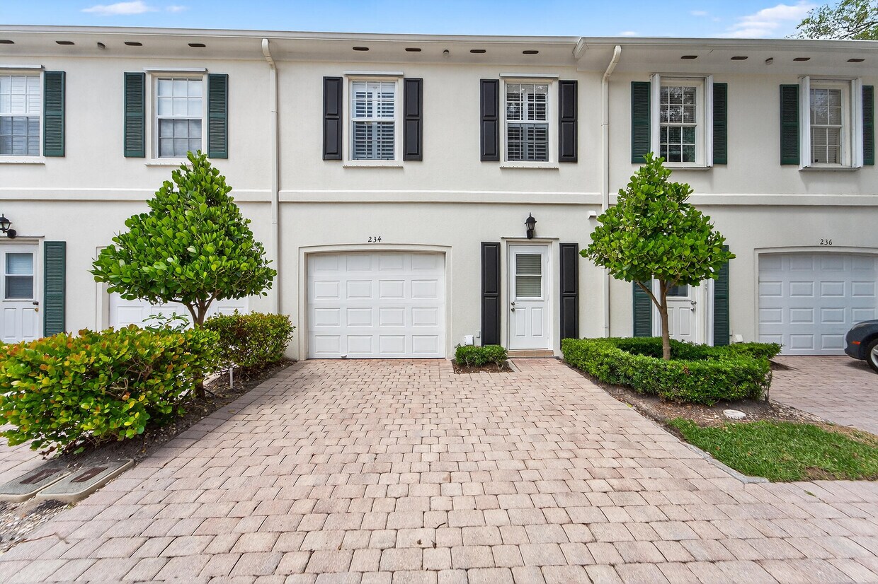 Foto principal - 234 Murray Ct