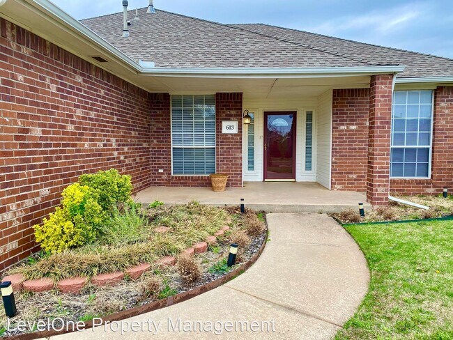 Building Photo - 3 br, 2 bath House - 613 Vickery Ave