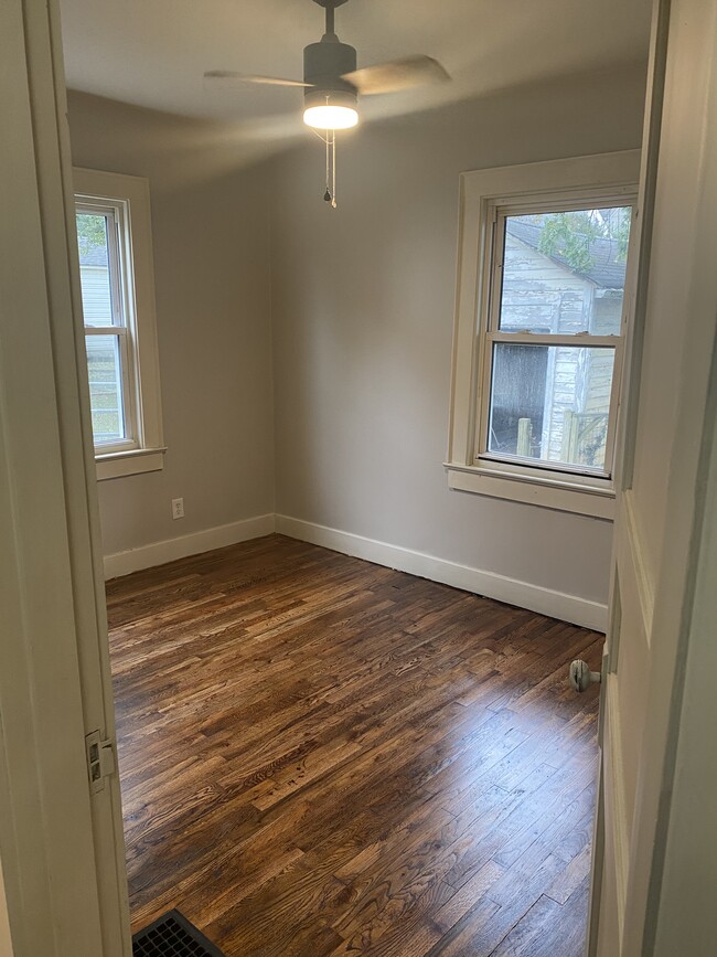 Bedroom with Ceiling fan - 712 Oglewood Ave