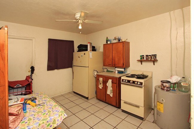 Foto del edificio - 3925 Mohr Ave N