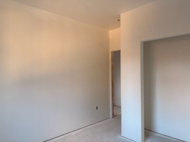 Building Photo - New Construction!