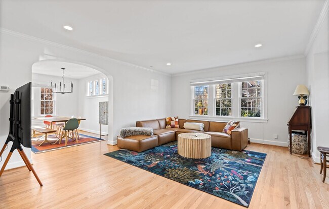 Foto del edificio - 4473 Greenwich Pkwy NW