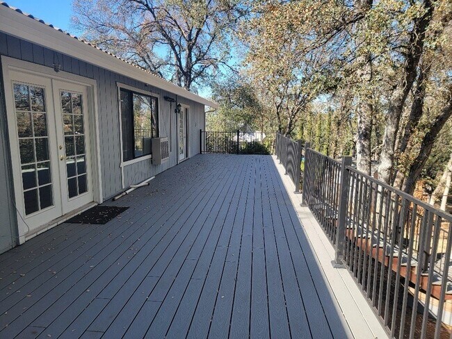 Foto del edificio - Very Nice 3bd 2 bath House for rent in Cameron Park