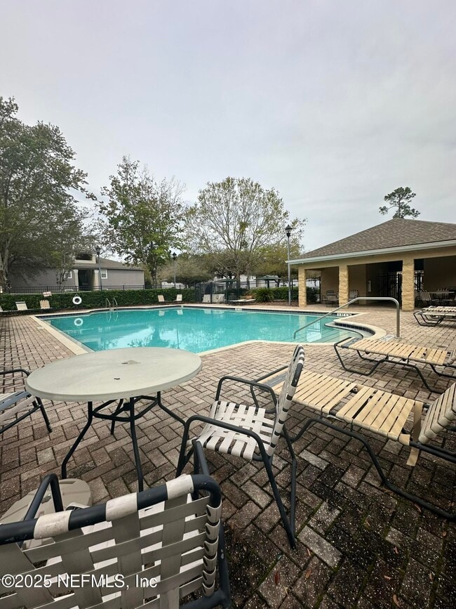 Building Photo - 6099 Maggies Cir