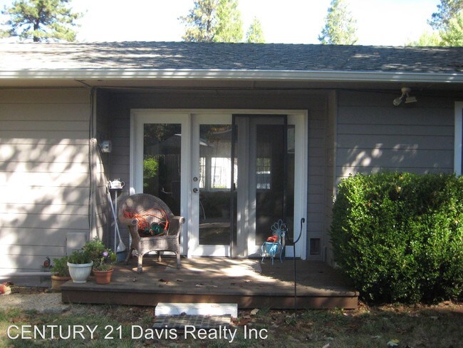 Building Photo - 3 br, 2 bath House - Suzanne Way 11039
