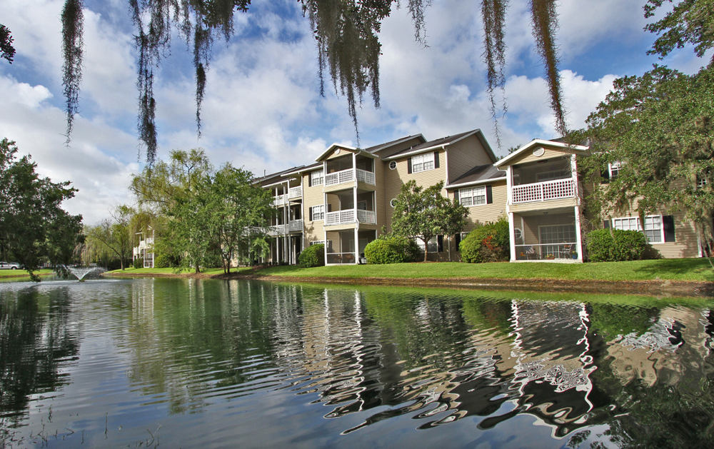 Foto principal - Lake Crossing Apartments