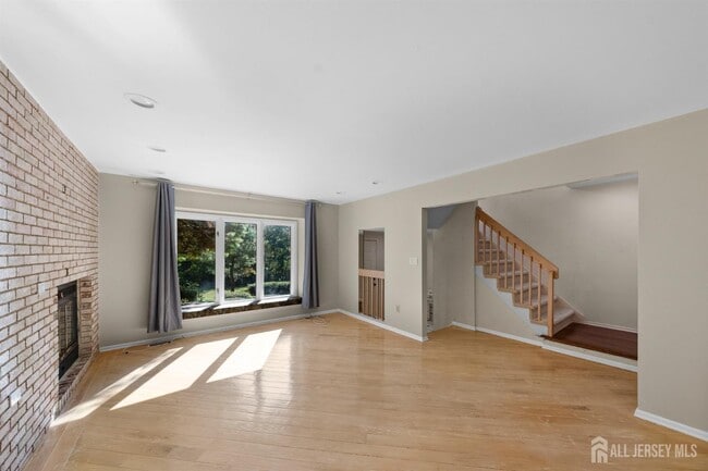 Foto del edificio - 148 Riverbend Dr