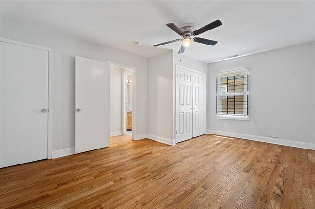 Foto del edificio - 1338 Montreat Ave SW