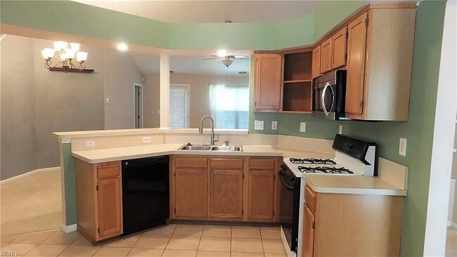Building Photo - 210 Rose Ash Way