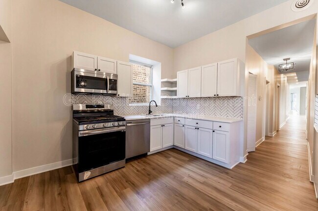 Foto del edificio - 4241 S Calumet Ave