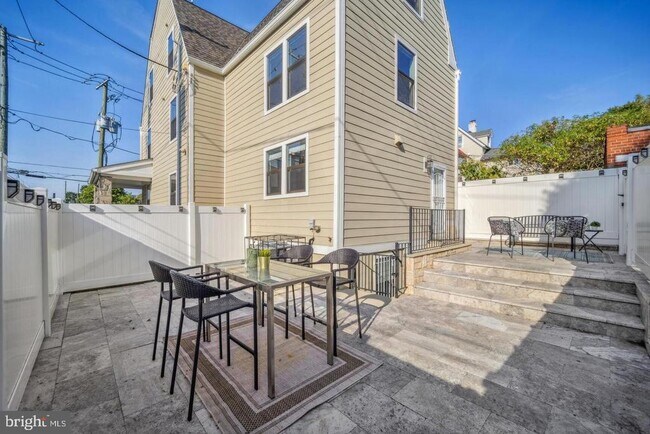 Foto del edificio - 901 Lawrence St NE