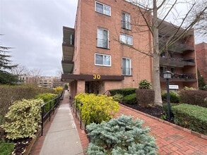 Building Photo - 30 Barstow Rd