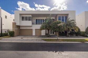 Building Photo - 10250 NW 75th Terrace