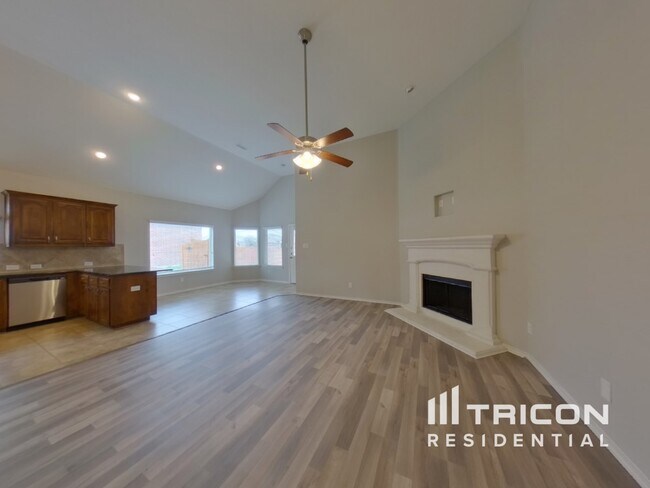 Building Photo - 1208 Glen Court Weatherford TX