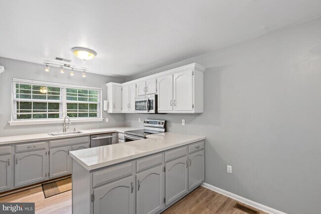 Foto del edificio - 15363 Hearthstone Terrace
