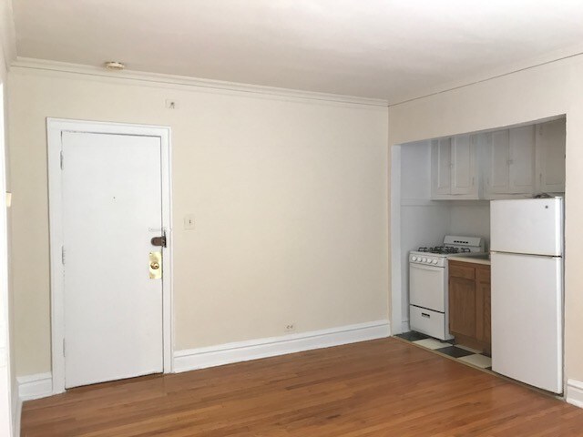 Primary Photo - 2959 N Damen Ave