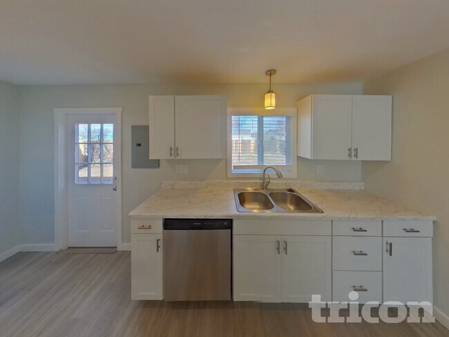 Foto del edificio - 1224 Norwood Ave