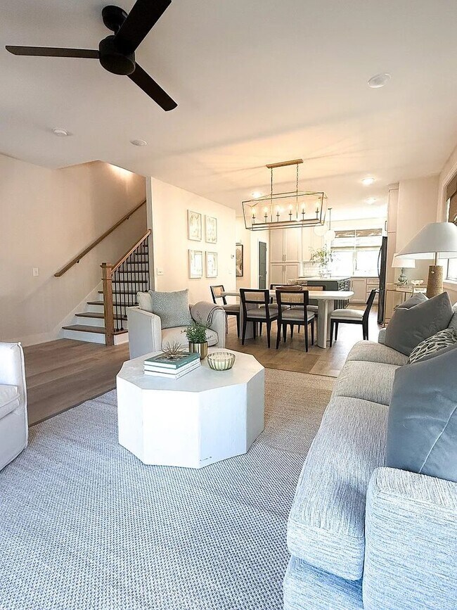 Foto del edificio - 211 N Poplar St