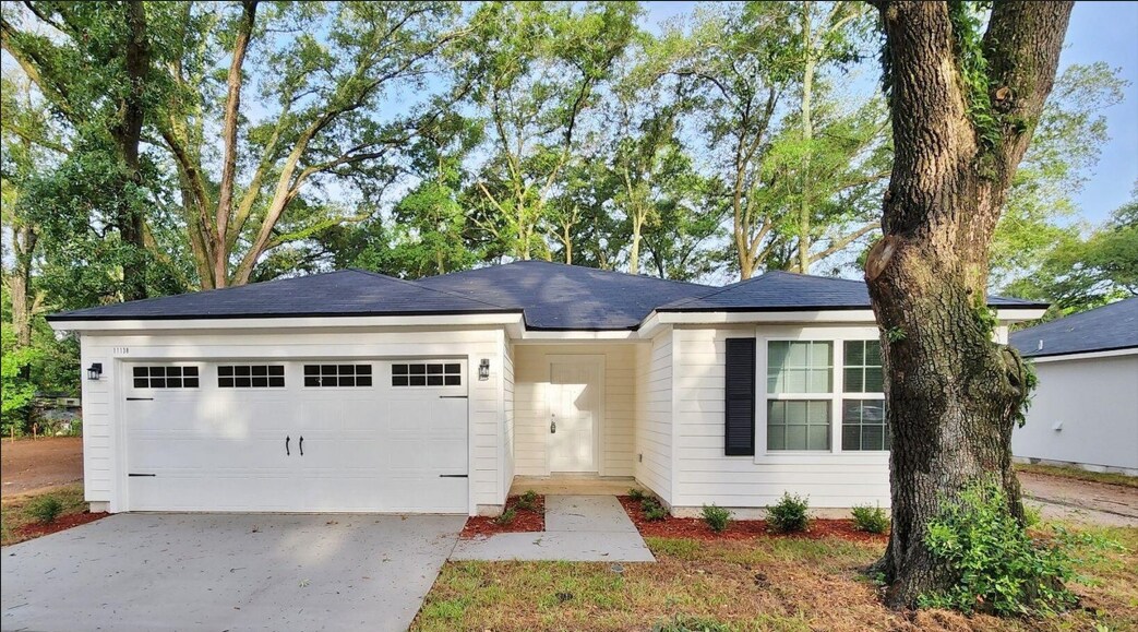 Foto principal - 11138 Pine St