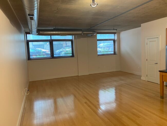 Main Room - 2301 Champlain St NW