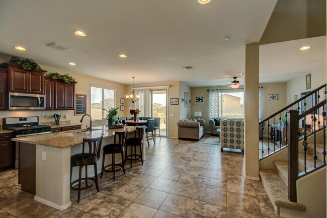 Building Photo - 7271 S Via Cabana