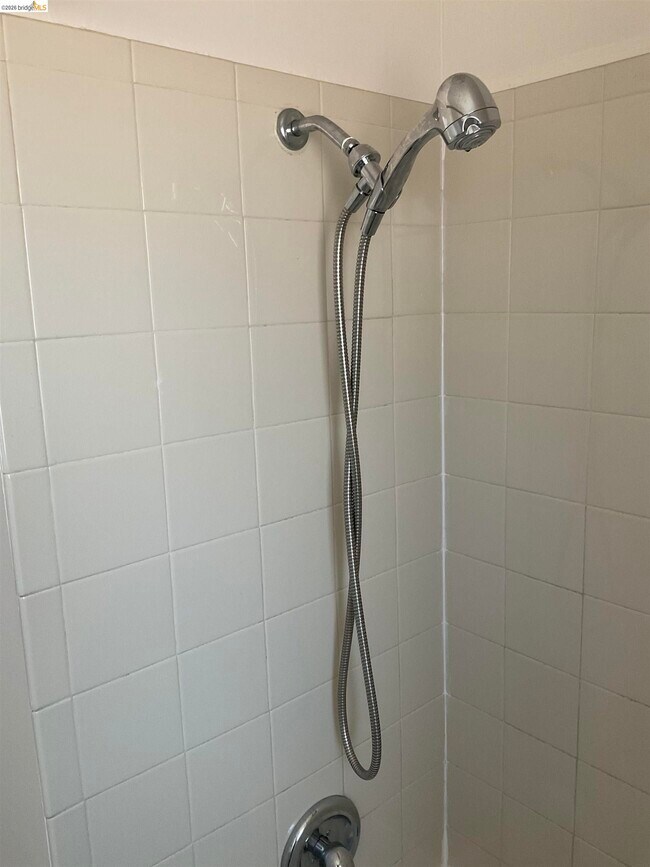 Foto del edificio - 510 McLaughlin St