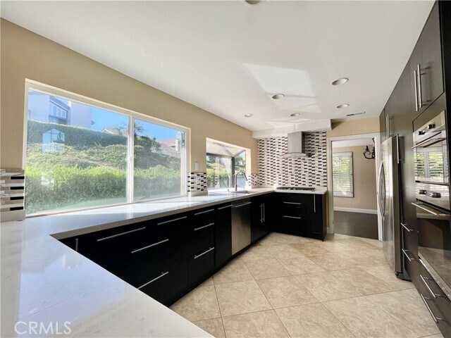 Building Photo - 26351 Ambia