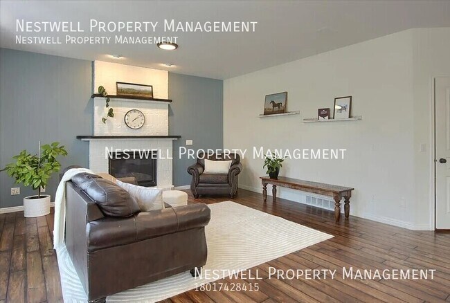 Foto del edificio - Beautiful 4-bed Traditional Home in Riverd...