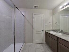 Building Photo - 40807 Mostyn Hill Dr