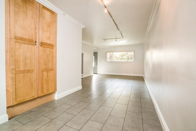 Foto del edificio - 3853 Prospect Ave