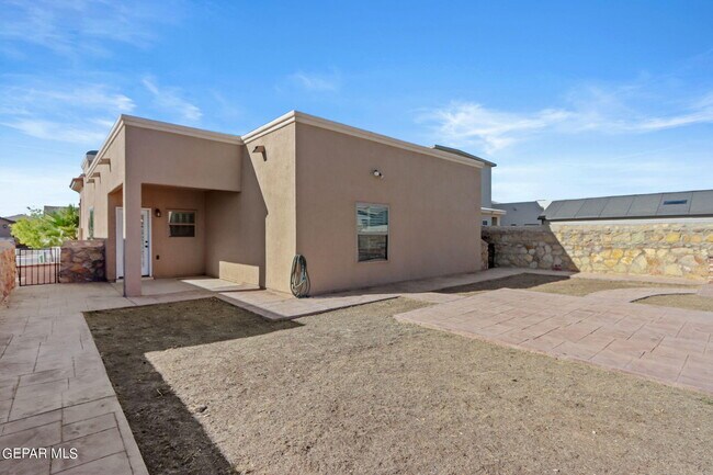 Foto del edificio - 14365 Jonathan K. Molina Ct
