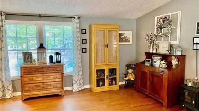 Foto del edificio - 148 Pine Tree Path