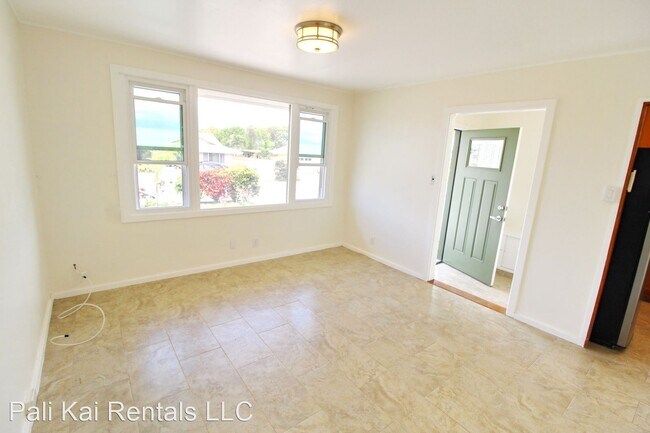 Building Photo - 3 br, 2 bath House - 588 Waikala Street