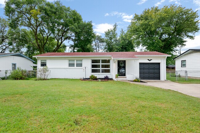 Foto del edificio - 211 E Meadowlark Rd