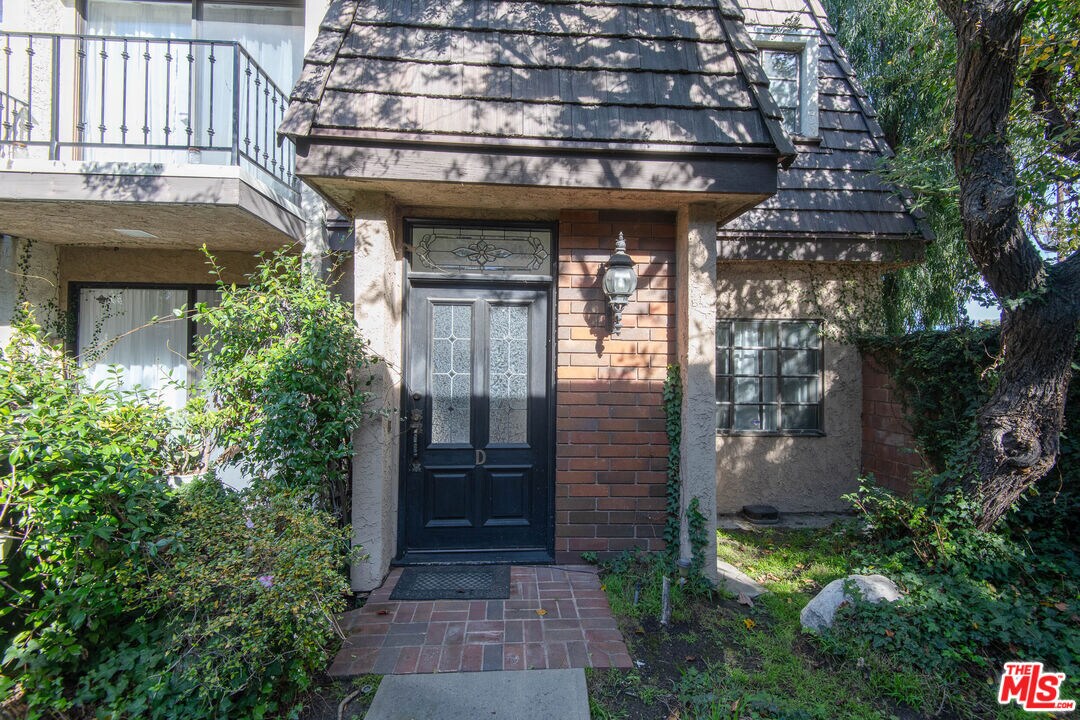 Primary Photo - 4441 Cahuenga Blvd