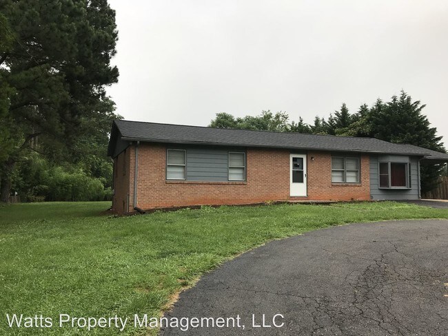 Foto del edificio - 3 br, 1 bath House - 1870 Rainbow Forest Dr