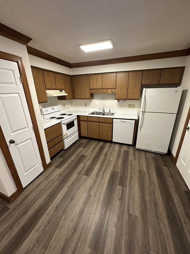 Building Photo - 2 Bedroom 2 Bathroom Condo!