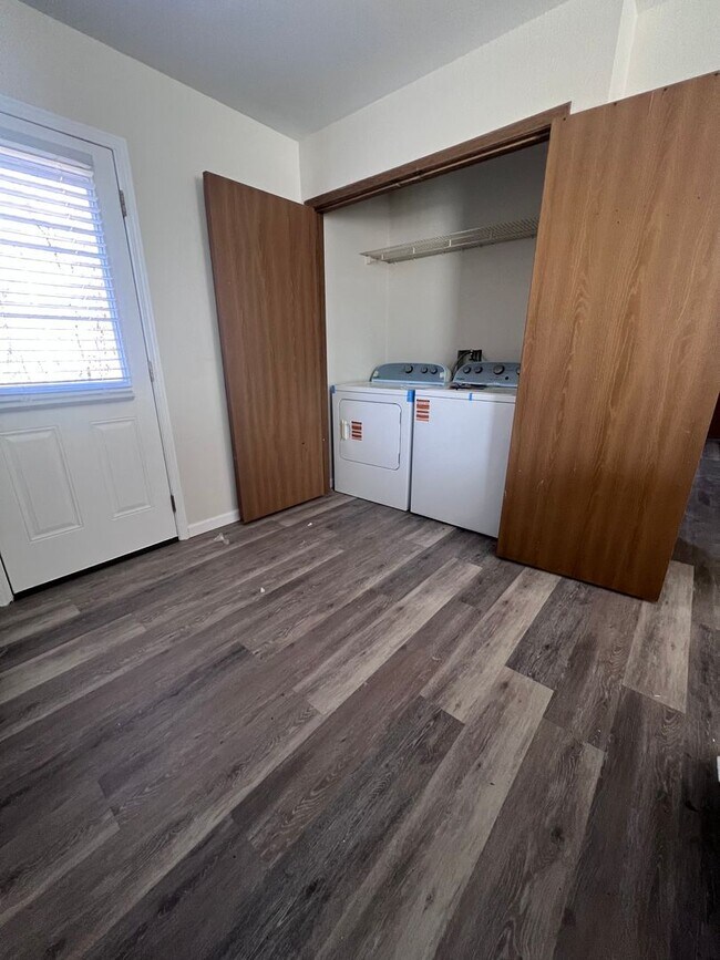 Foto del edificio - 1715-1715 Hanover Blvd