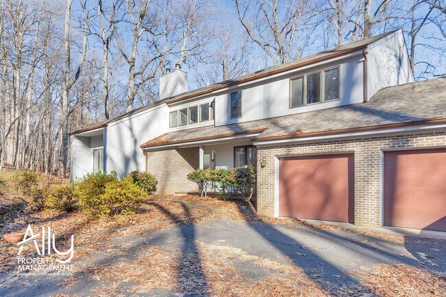 Building Photo - 501 Rookwood Pl