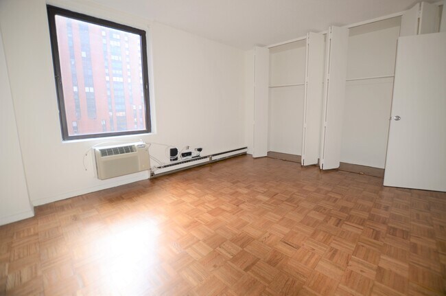 Foto del edificio - 1763 2nd Ave