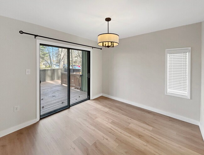 Building Photo - 2284 Emerald Heights Ct