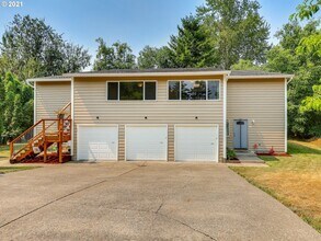 Building Photo - 3075-3095-3095 NE 7th Ct