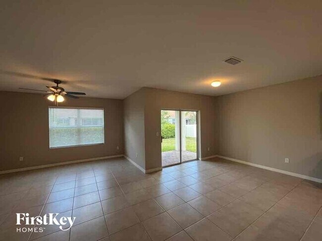 Foto del edificio - 2820 NW 21st Ave