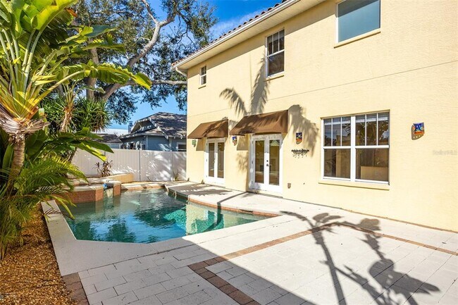 Foto del edificio - 3204 W Empedrado St