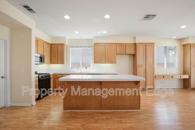 Building Photo - 1417 Veronica Tr