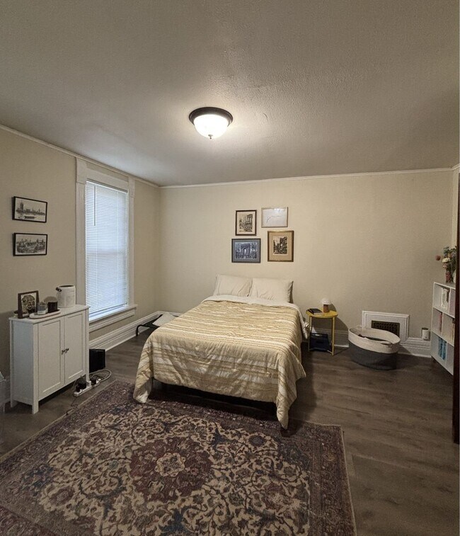 Foto del edificio - 2543 S Graham St