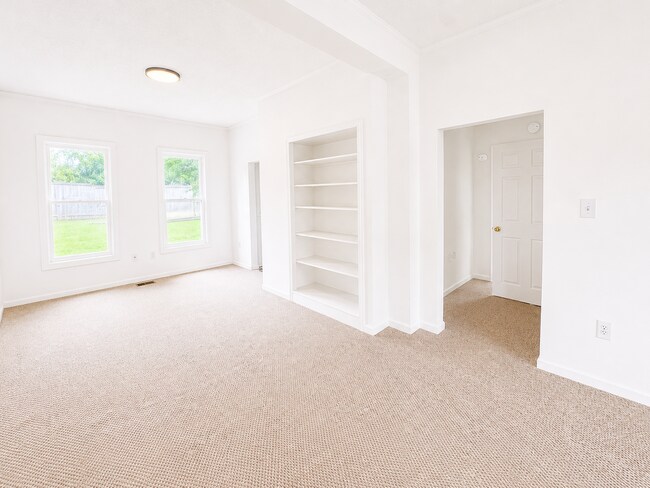 Foto del edificio - Cute 2 bedroom/1 bath home close to downtown, restaurants and shopping!