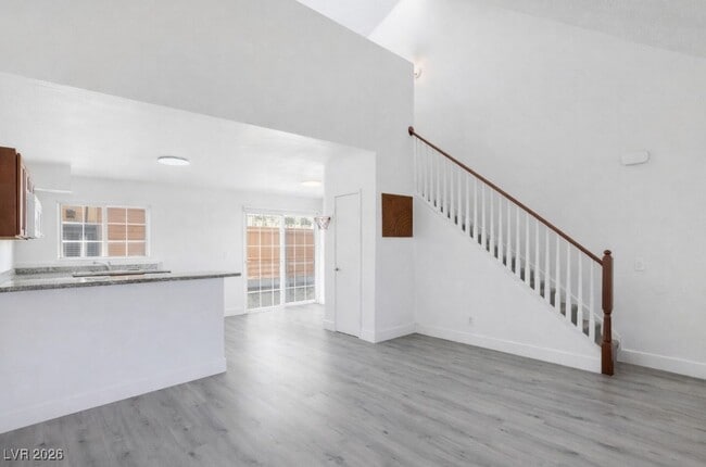 Foto del edificio - 5128 Garden Ln