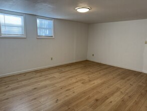 Building Photo - 841 Cook Ave