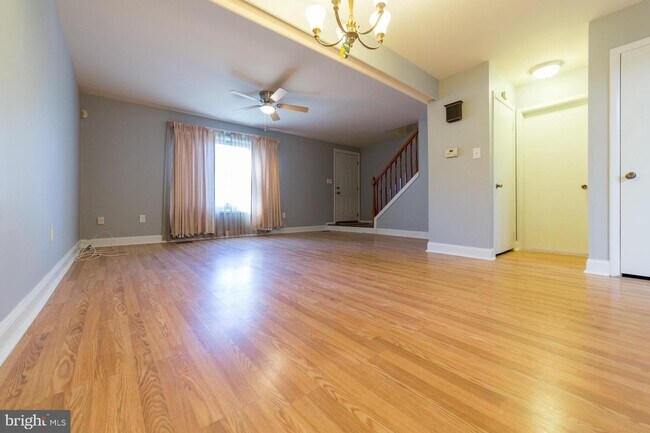 Foto del edificio - 9052 Centerway Rd